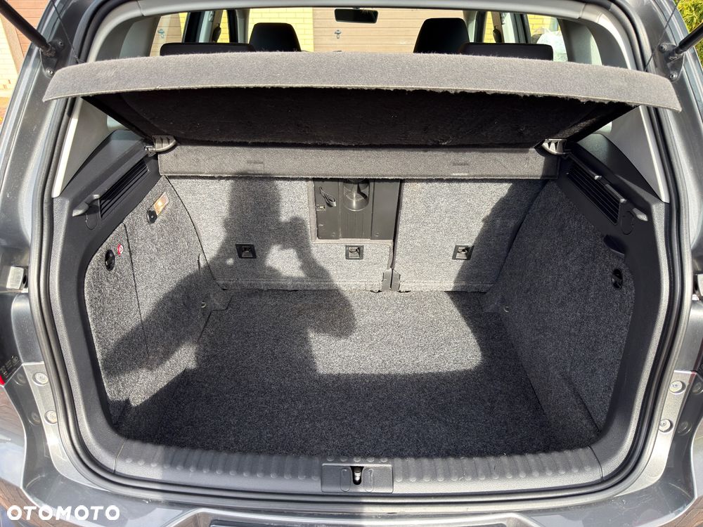 Volkswagen Tiguan - 14