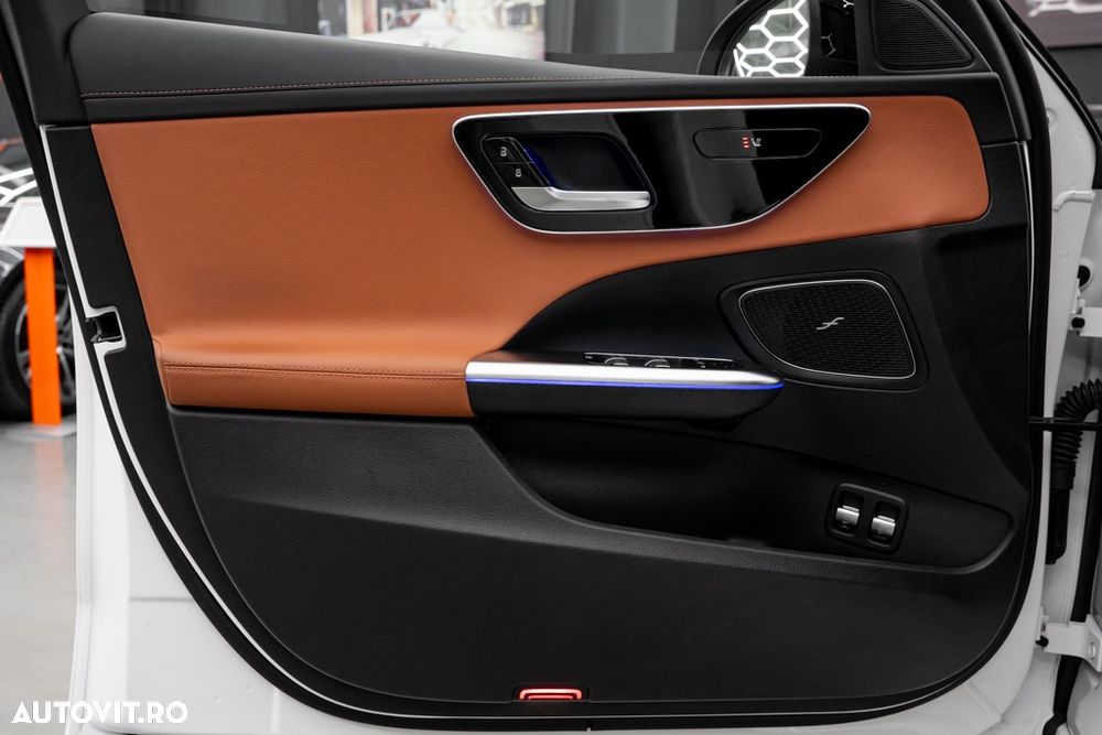 Mercedes-Benz C 300 e 9G-TRONIC AMG Line Advanced - 36