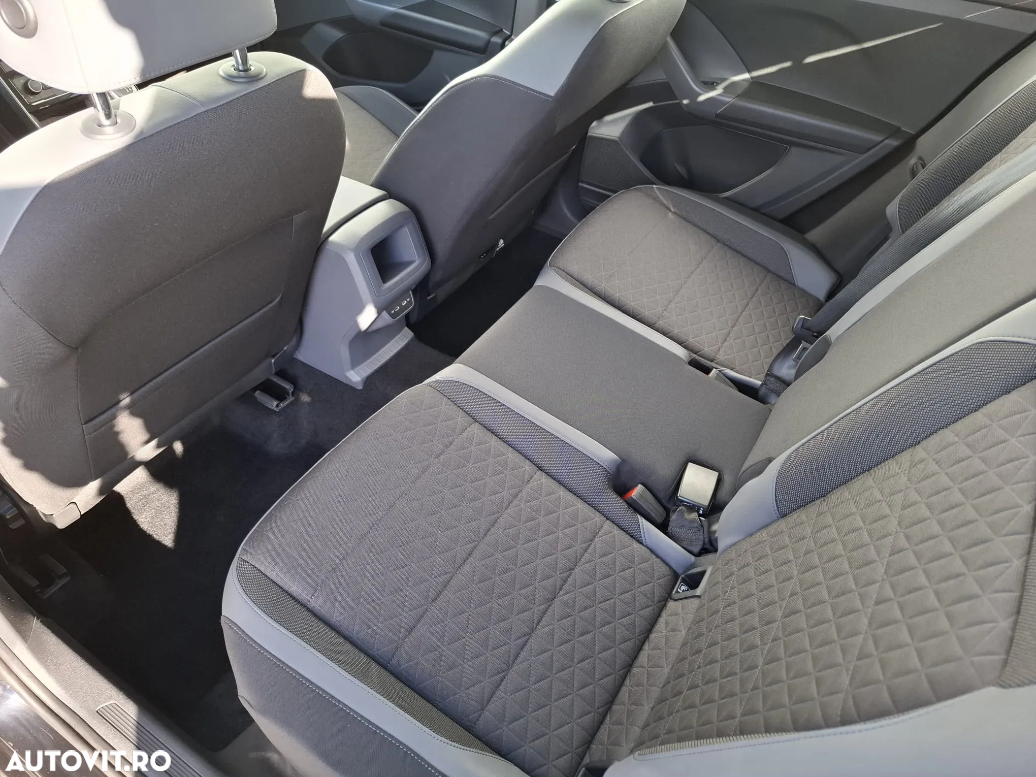 Volkswagen T-Cross 1.0 TSI Style - 37
