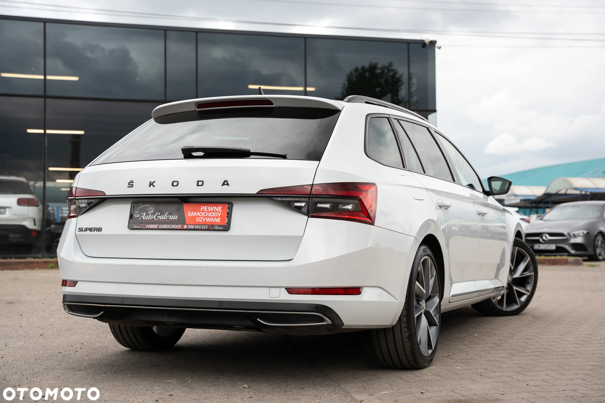 Skoda Superb 2.0 TDI DSG Sportline - 8