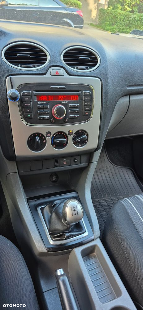 Ford Focus 1.6 Trend - 11