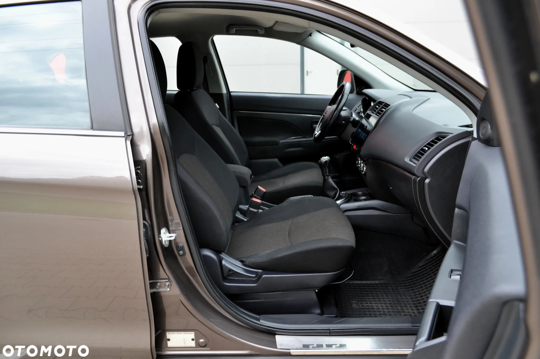 Mitsubishi ASX 1.6 Inform EU6 - 11