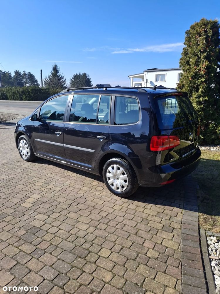 Volkswagen Touran - 5