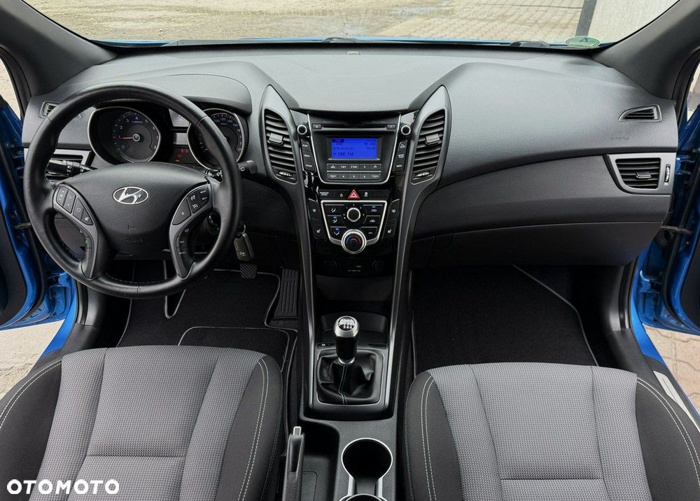 Hyundai i30 blue 1.4 Passion - 15