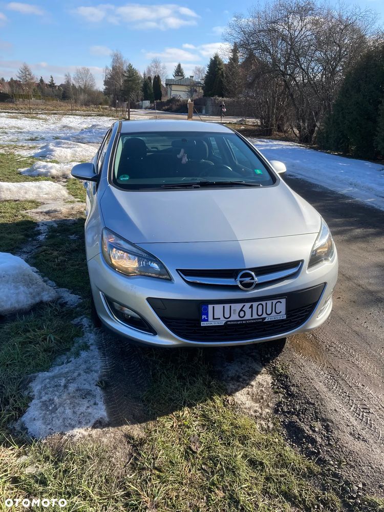 Opel Astra 1.4 Turbo - 2
