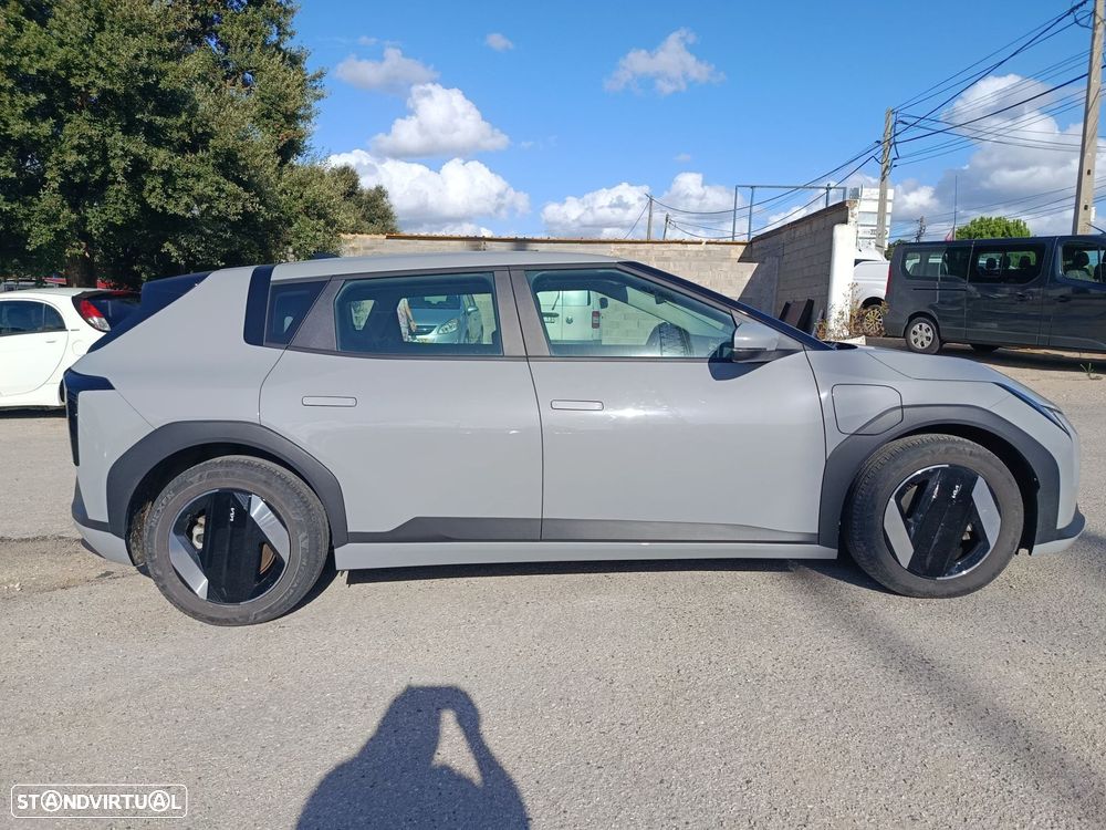 Kia EV4 58.3 kWh Drive — fotografia 18