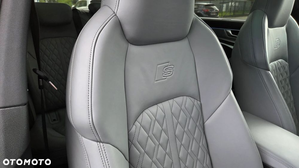 Audi A6 Avant 55 TFSI e quattro S tronic S line - 12