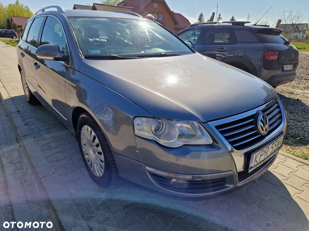 Volkswagen Passat 2.0 TDI DPF Highline - 22