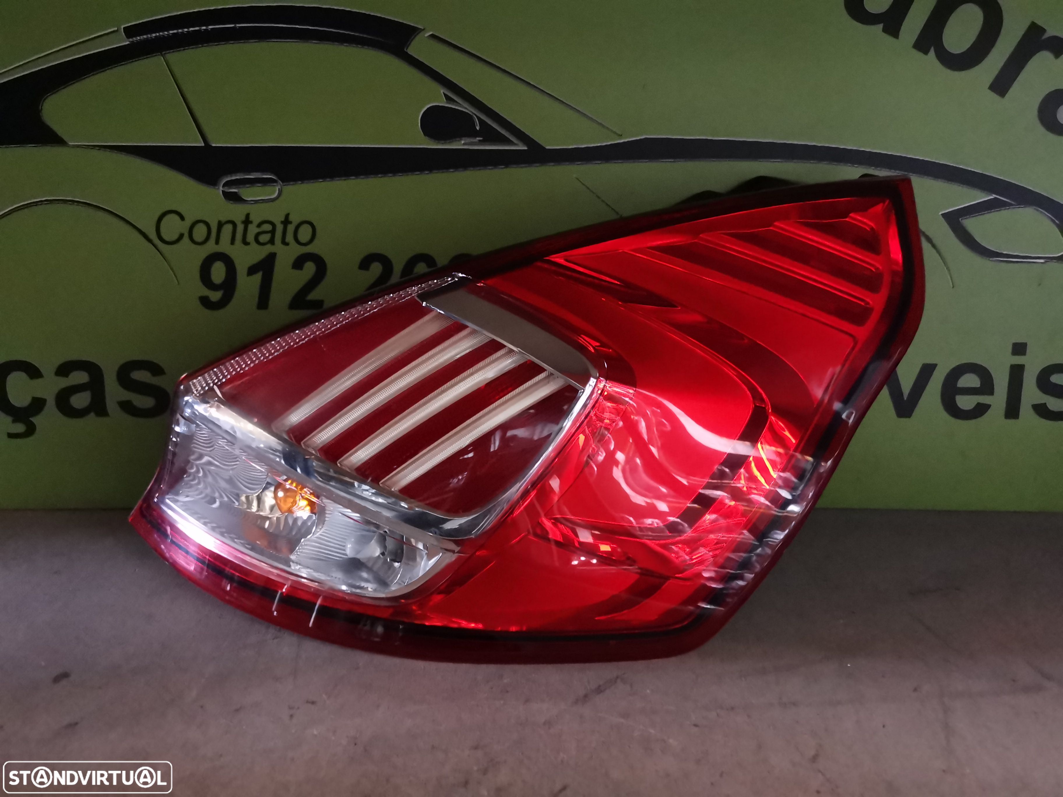 FORD FIESTA VI FAROLIM DIREITO - FT314 - 1