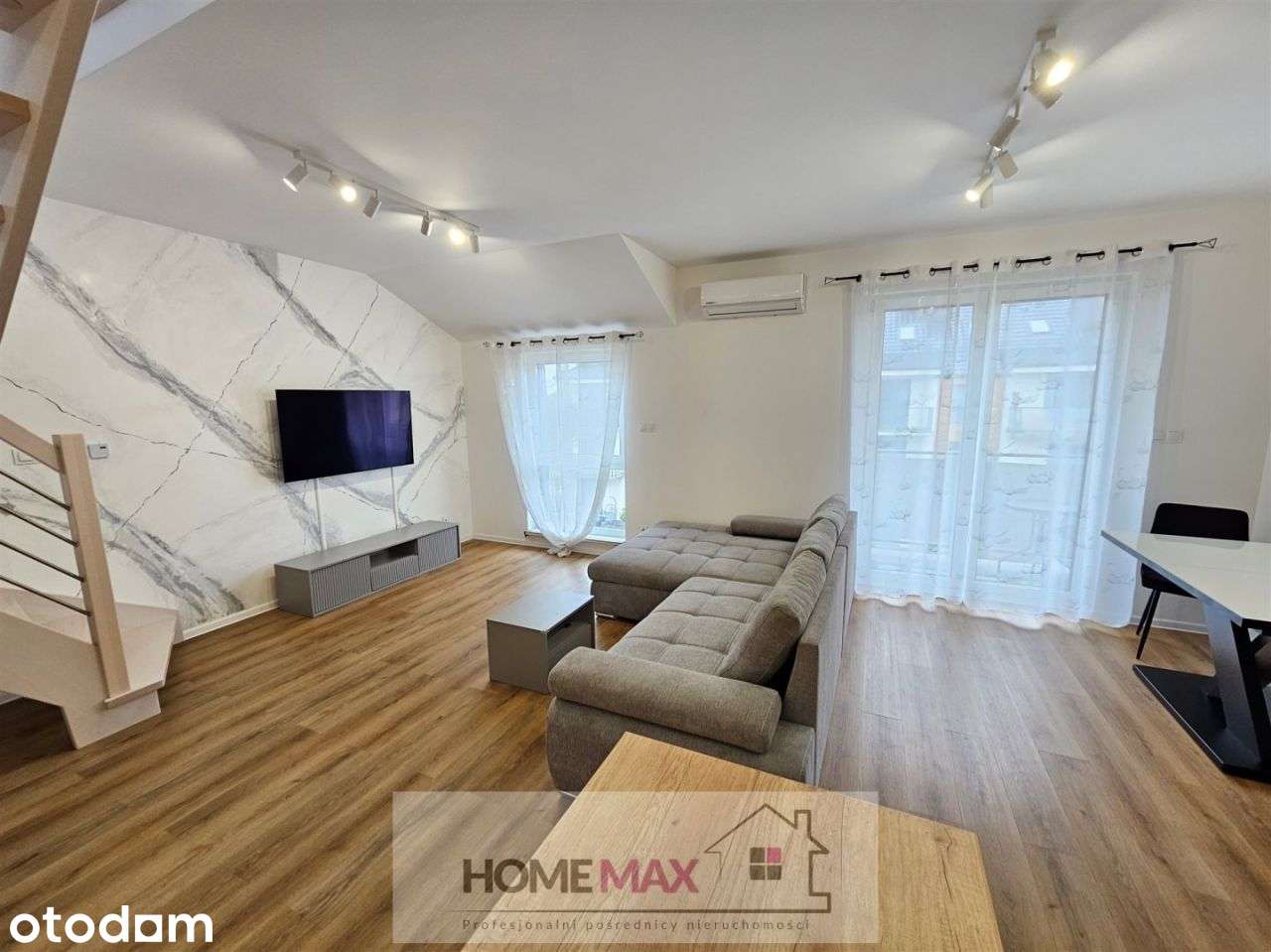 Apartament z prywanym parkingiem i komórką,Bielany