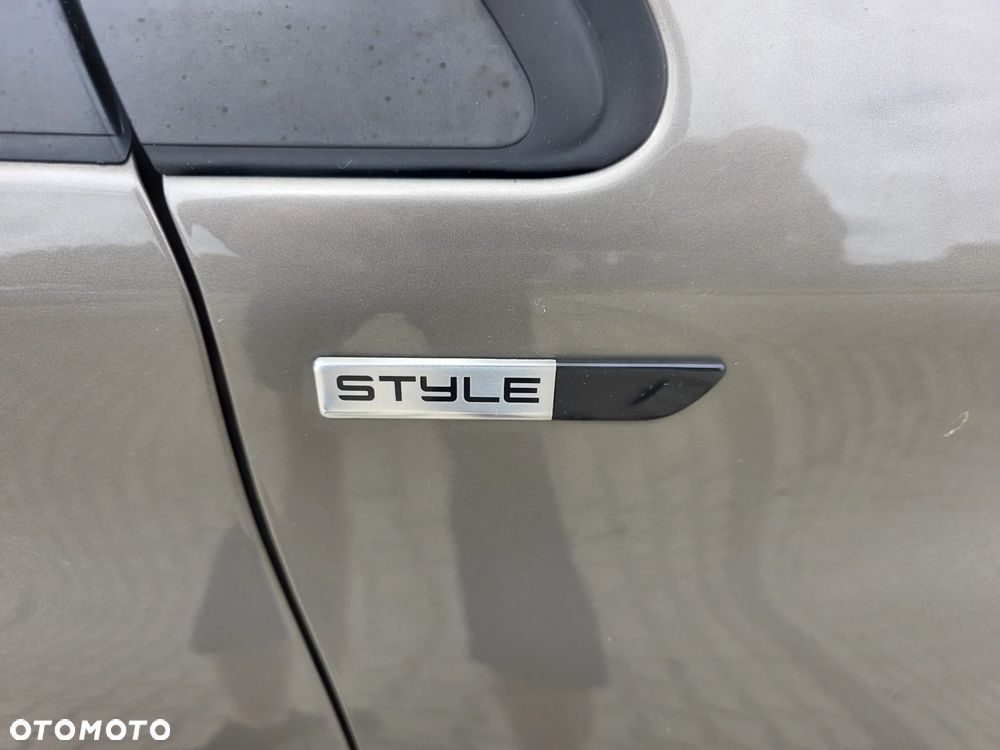Peugeot 2008 1.2 Pure Tech Style EU6 - 26