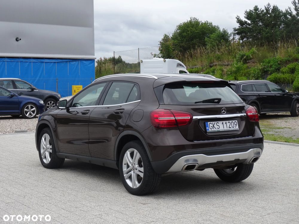 Mercedes-Benz GLA 200 d 4Matic 7G-DCT UrbanStyle Edition - 7