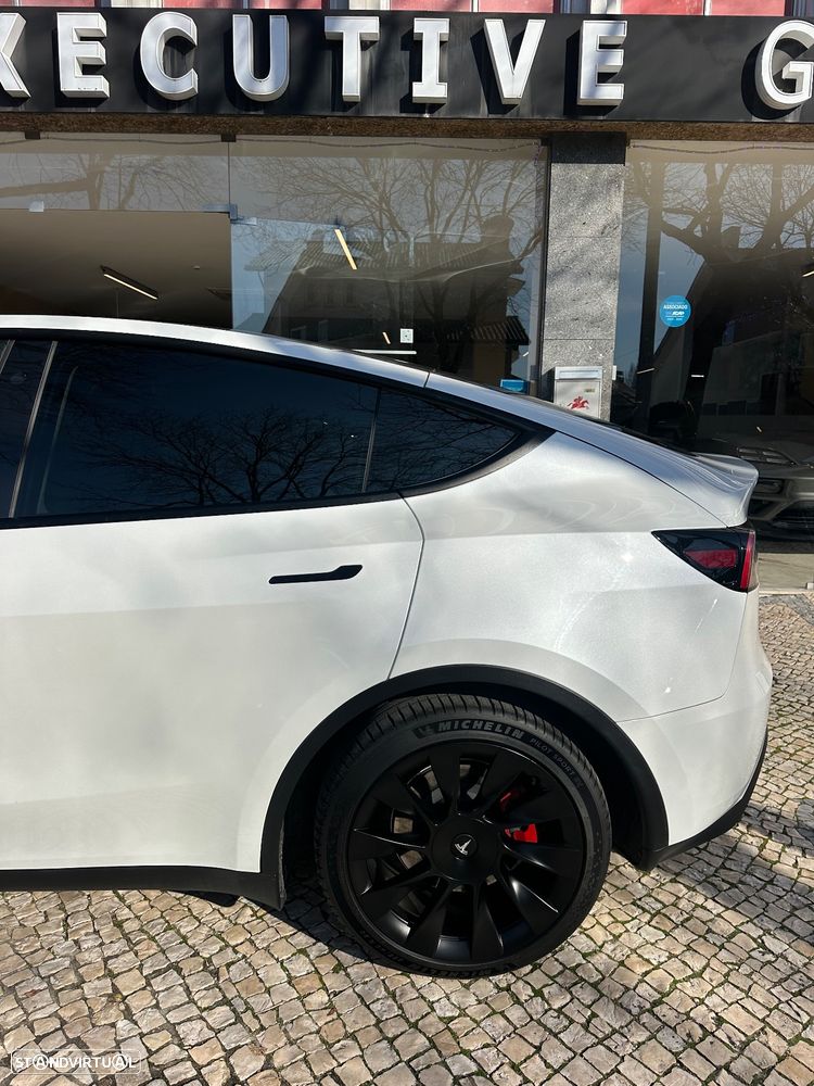 Tesla Model Y Long Range Tração Integral - 21