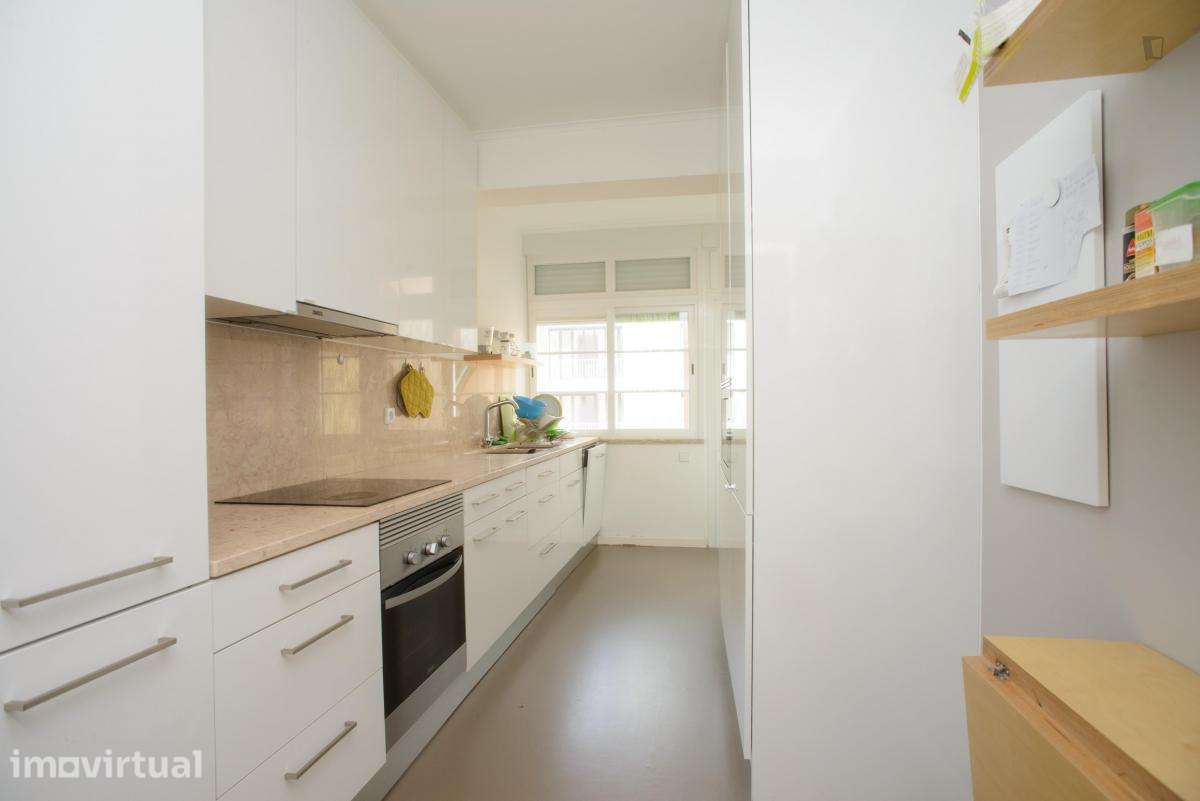 Quarto - localizado em Alameda Lisbon - Grande imagem: 4/17