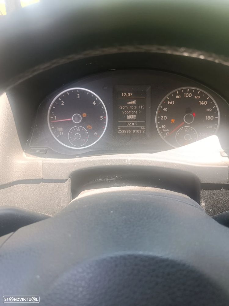 VW Tiguan 2.0 TDi Sport BlueMotion 4Motion - 5