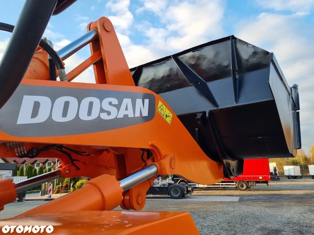 Doosan DL 250 Ładowarka Kołowa 14,4t SUPER STAN Waga Kamera - 20