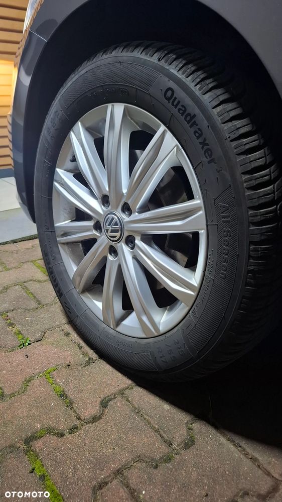 Volkswagen Touran - 21