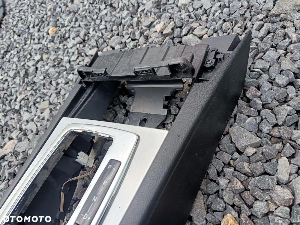 MERCEDES W207 PODŁOKIETNIK TUNEL IDEALNY SKÓRA UK - 12