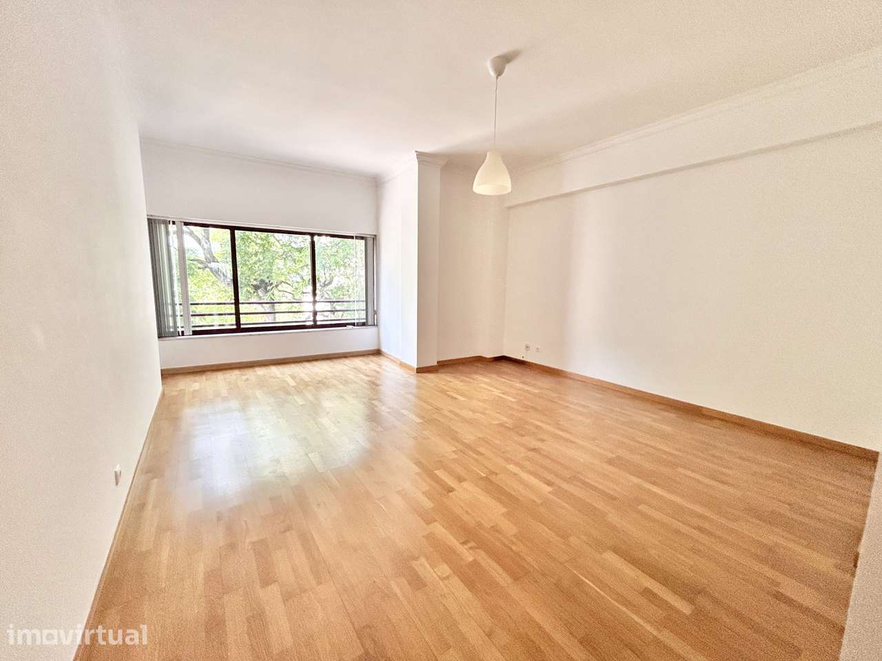 Apartamento T3 na Avenida Conde Valbom, 46 - Grande imagem: 3/20