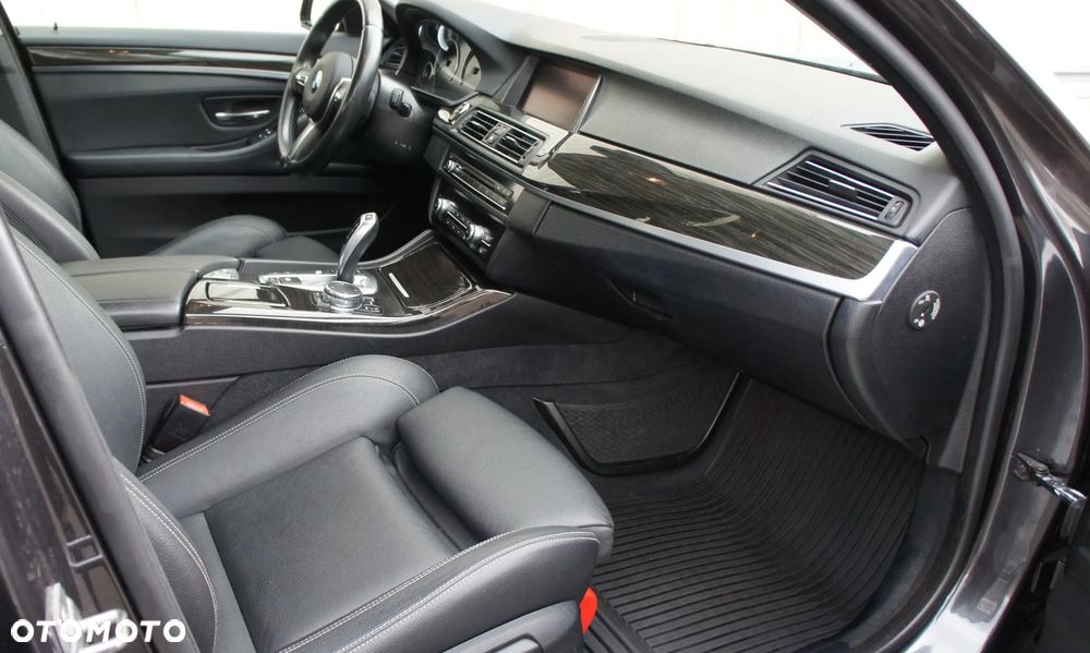 BMW Seria 5 520d xDrive Luxury Line - 21