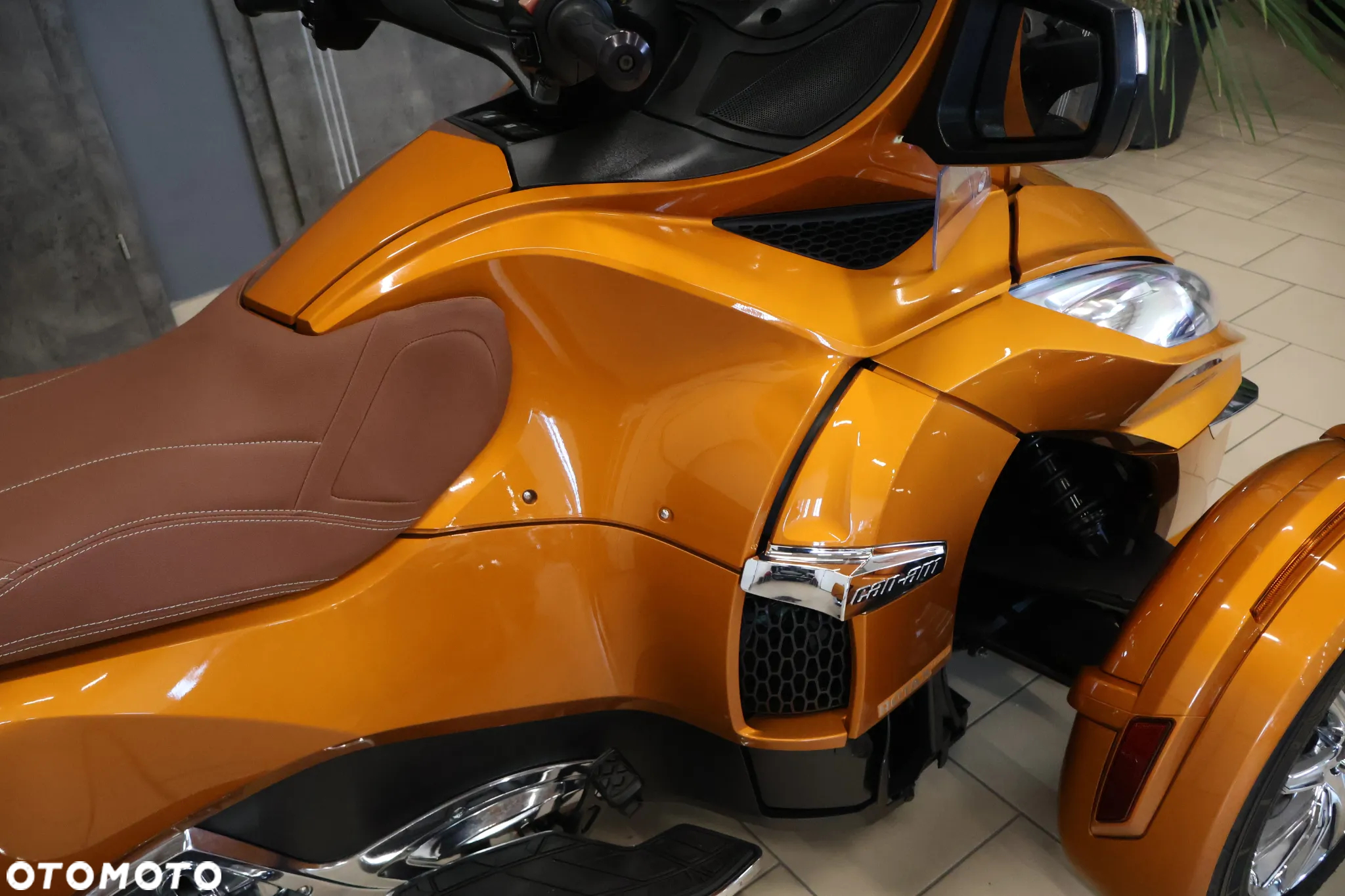 Can-Am Spyder - 17