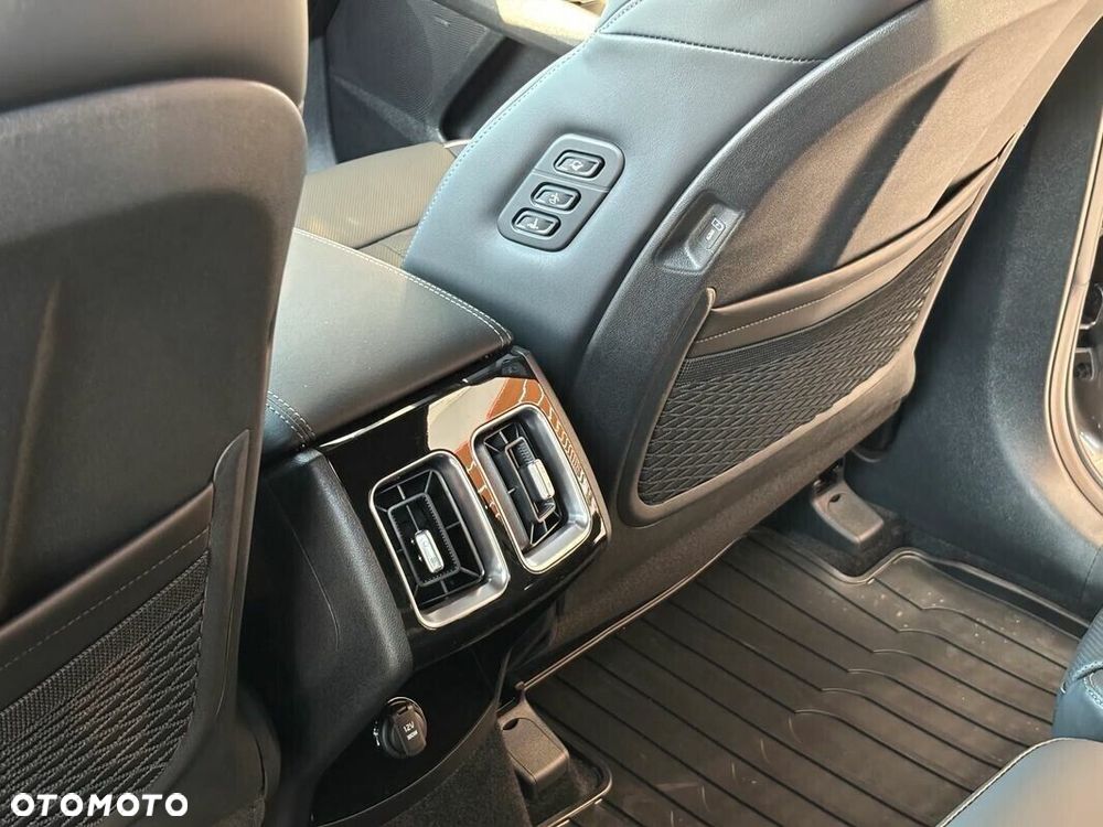 Kia Sorento - 31
