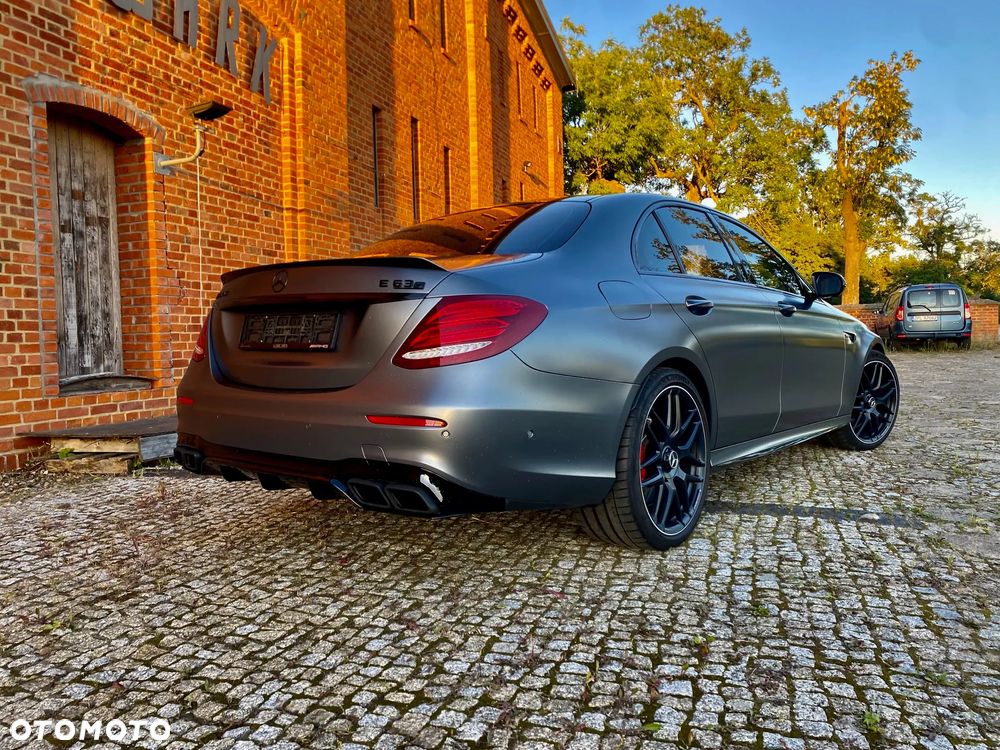 Mercedes-Benz Klasa E AMG 63 S 4-Matic+ - 4