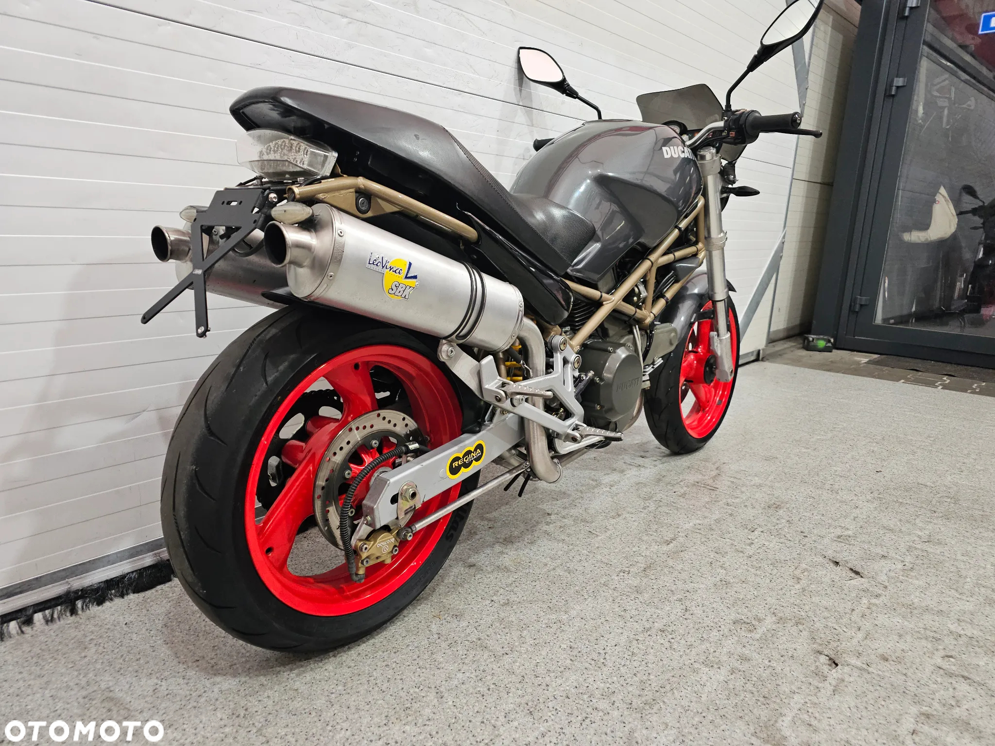 Ducati Monster - 17
