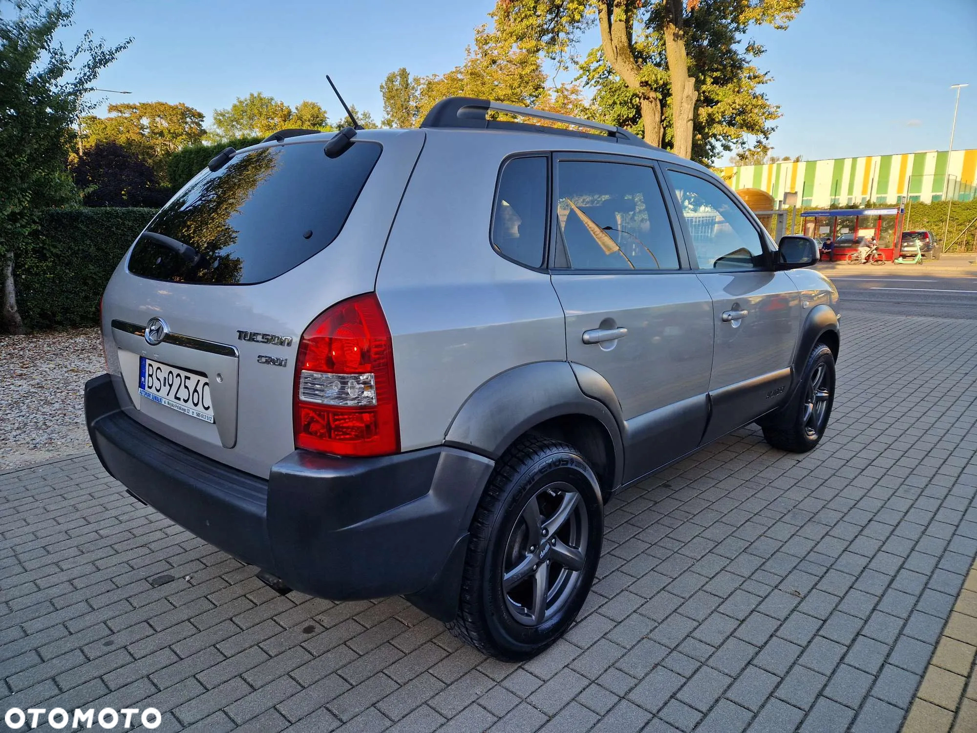 Hyundai Tucson 2.0 CRDi Elegance + - 10
