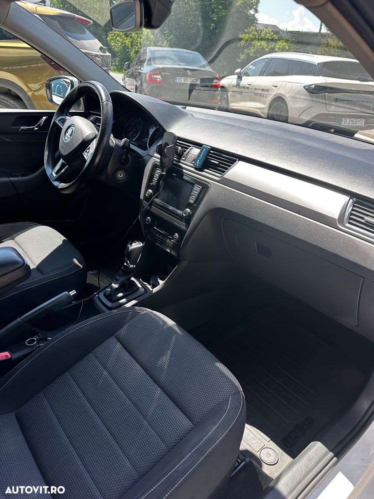 Skoda RAPID 1.2 TSI Style DSG - 12