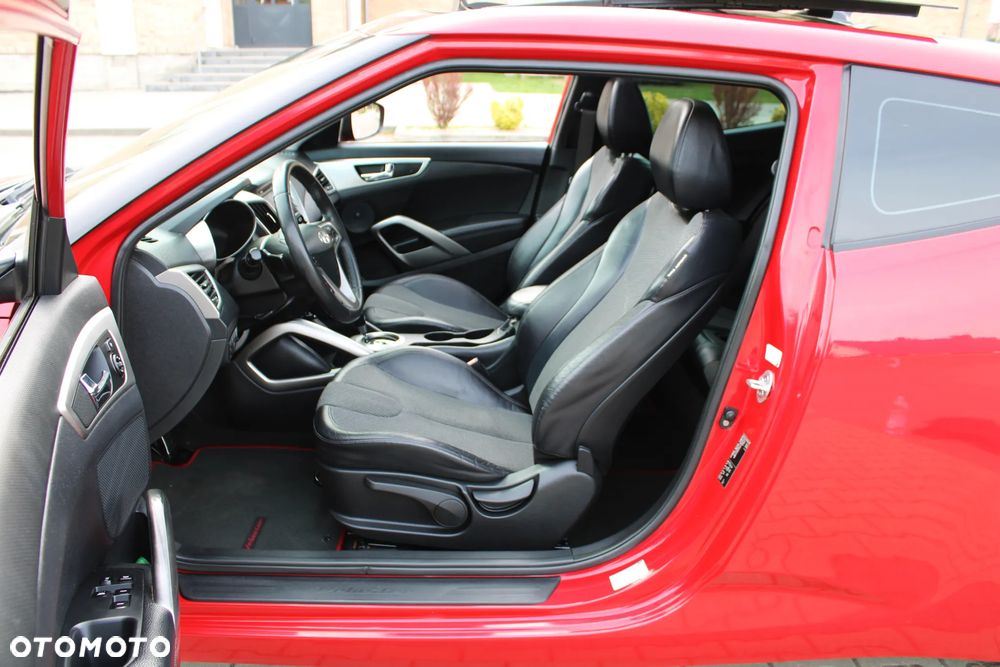 Hyundai Veloster - 23