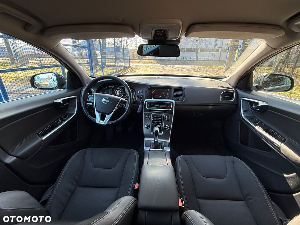 Volvo V60 D4 Drive-E Kinetic - 25