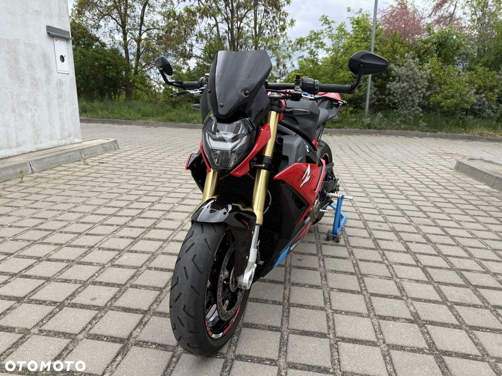 BMW S - 3