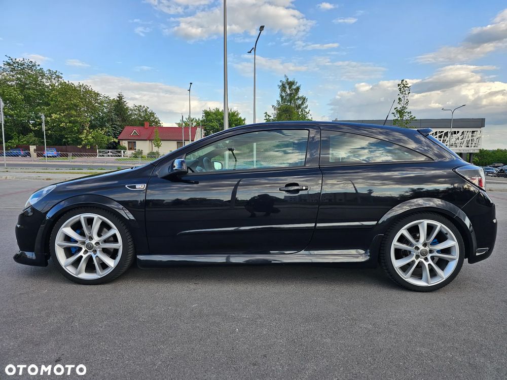 Opel Astra 2.0 T OPC - 9