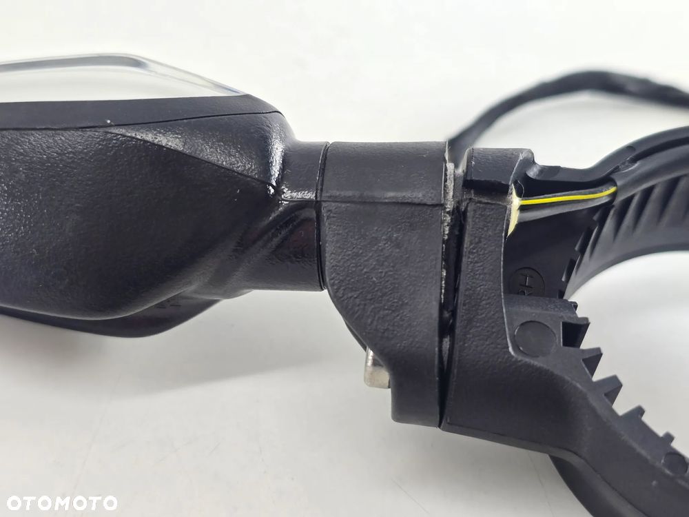 MIGACZ KIERUNKOWSKAZ PRAWY PRZOD  TRIUMPH SCRAMBLER 400 SPEED - 11