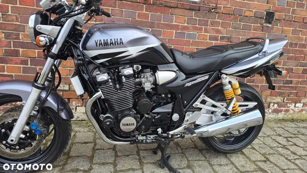 Yamaha XJR - 2
