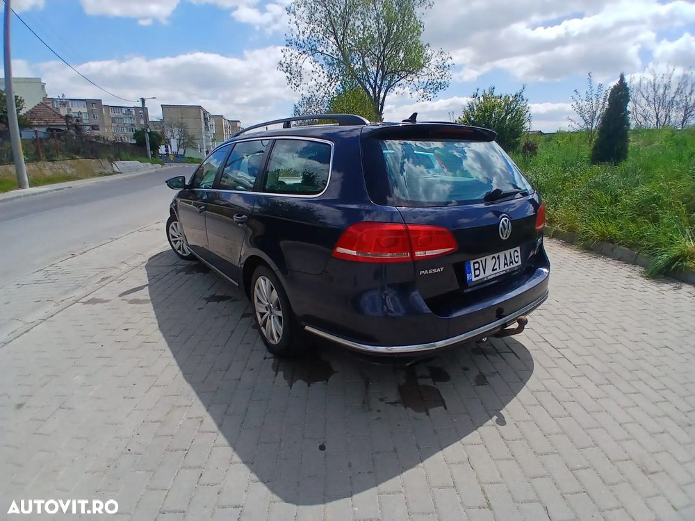 Volkswagen Passat 2.0 TDI Blue TDI Comfortline - 10