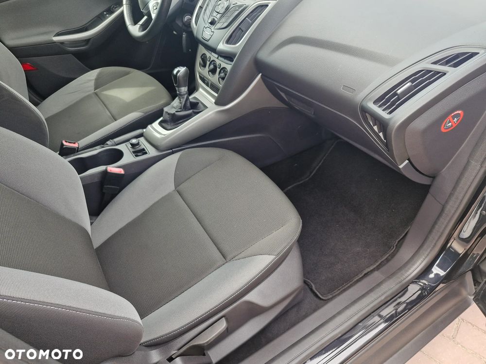 Ford Focus 1.6 Ambiente - 6
