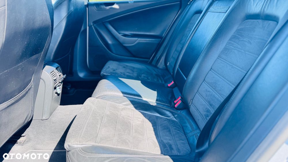 Volkswagen Passat - 19