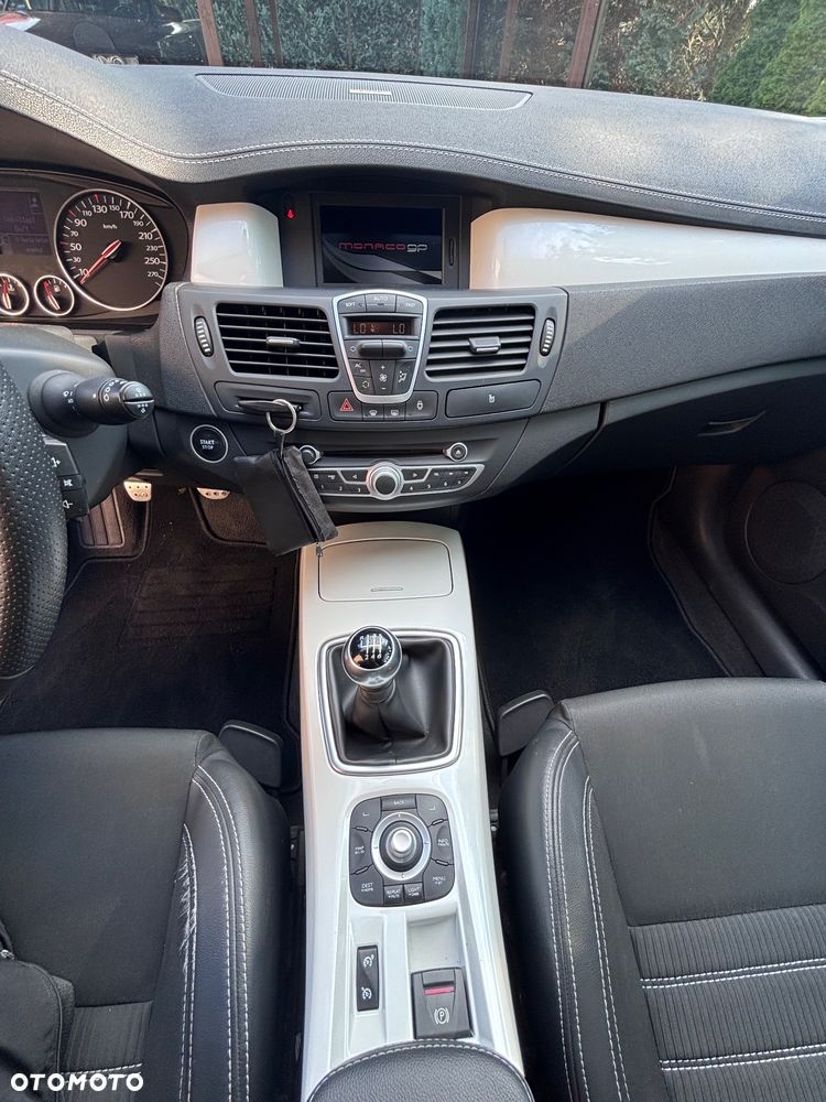 Renault Laguna 2.0 dCi Monaco GP2 - 9
