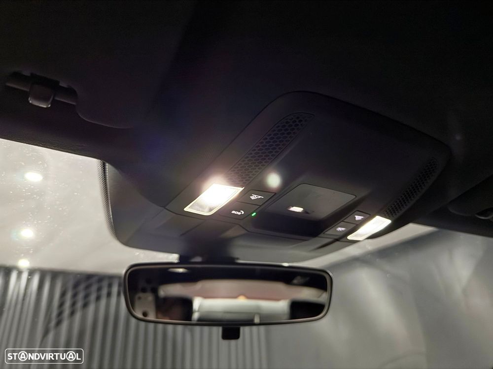 Porsche Taycan Standard - 18