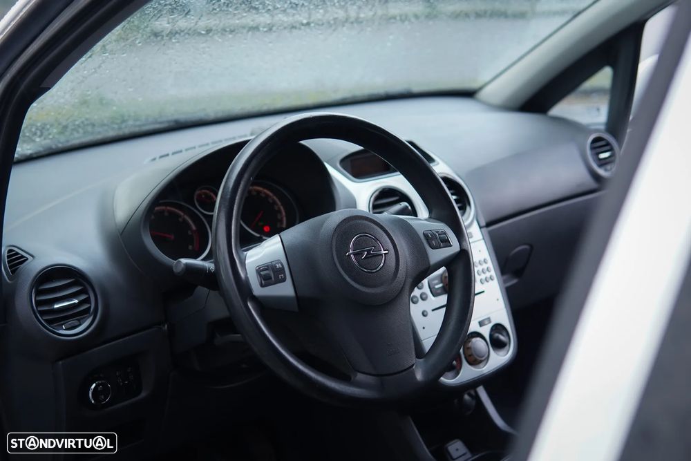 Opel Corsa 1.3 CDTI Enjoy EcoFLEX - 33