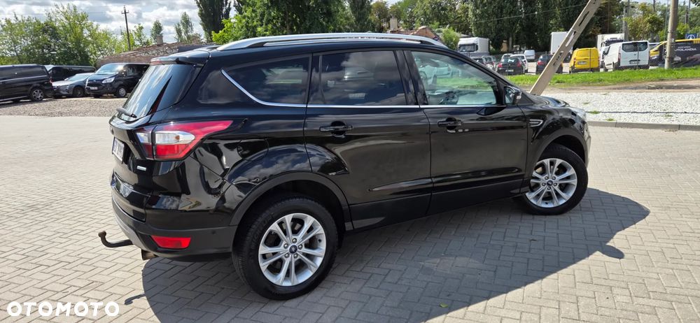 Ford Kuga 1.5 EcoBoost 2x4 Titanium - 16