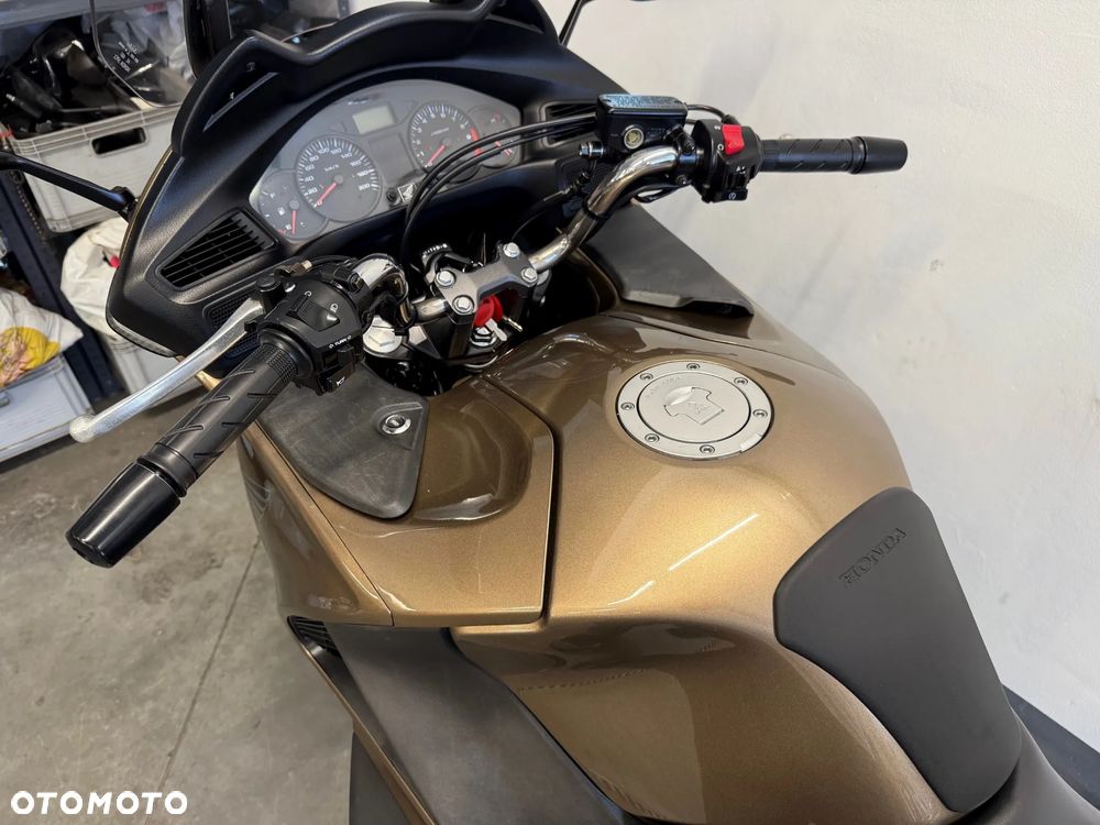 Honda Deauville - 15