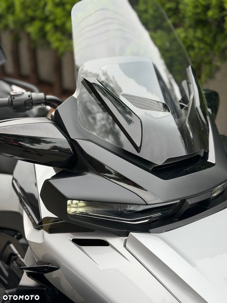 Can-Am Spyder - 15