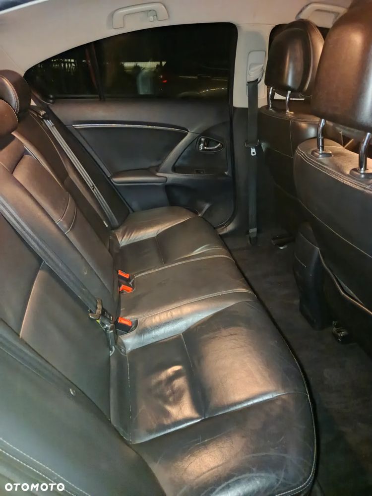 Toyota Avensis 2.0 D-4D Premium - 14