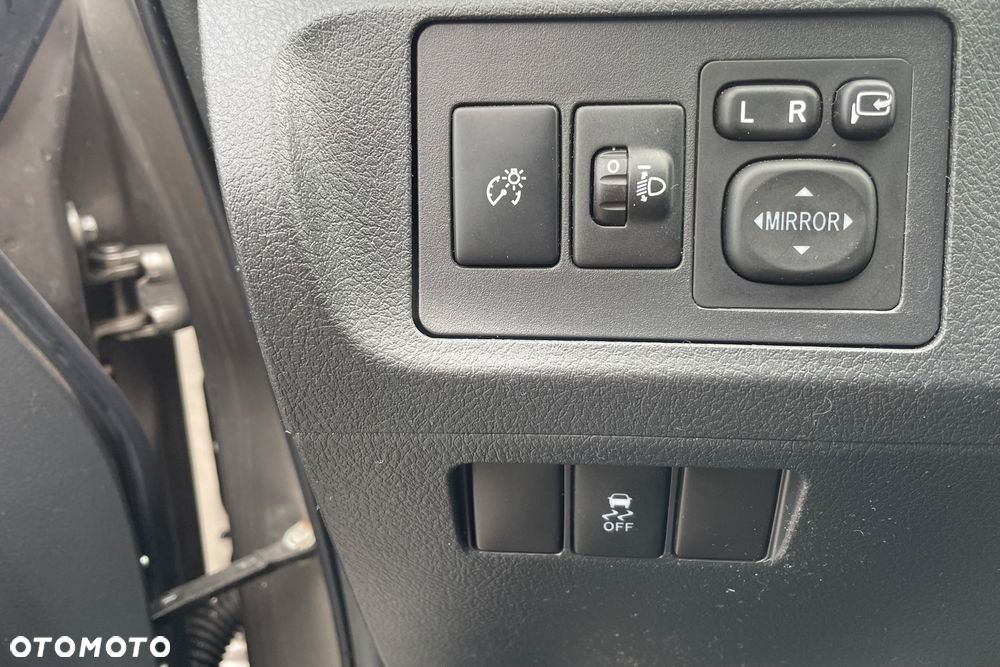 Toyota Verso 1.6 D-4D Premium - 13