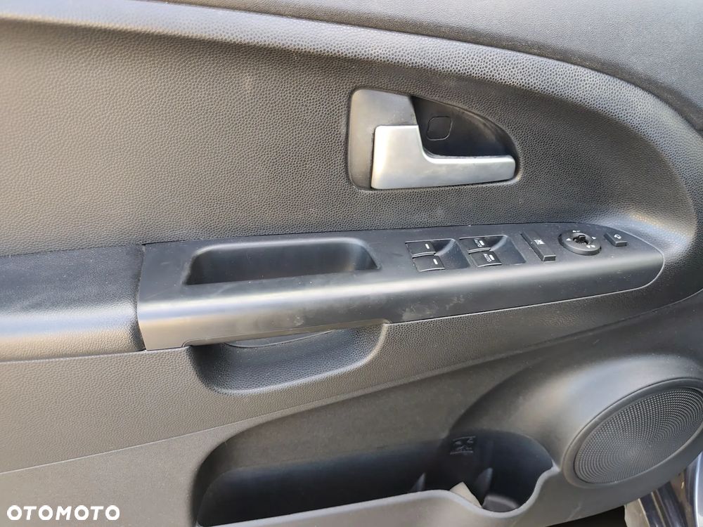 Kia Venga 1.6 CVVT Mind - 11