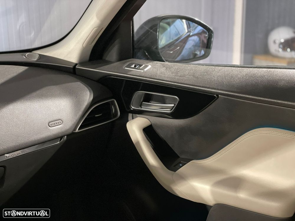 Jaguar F-Pace 2.0 i4D Portfolio Aut. - 25