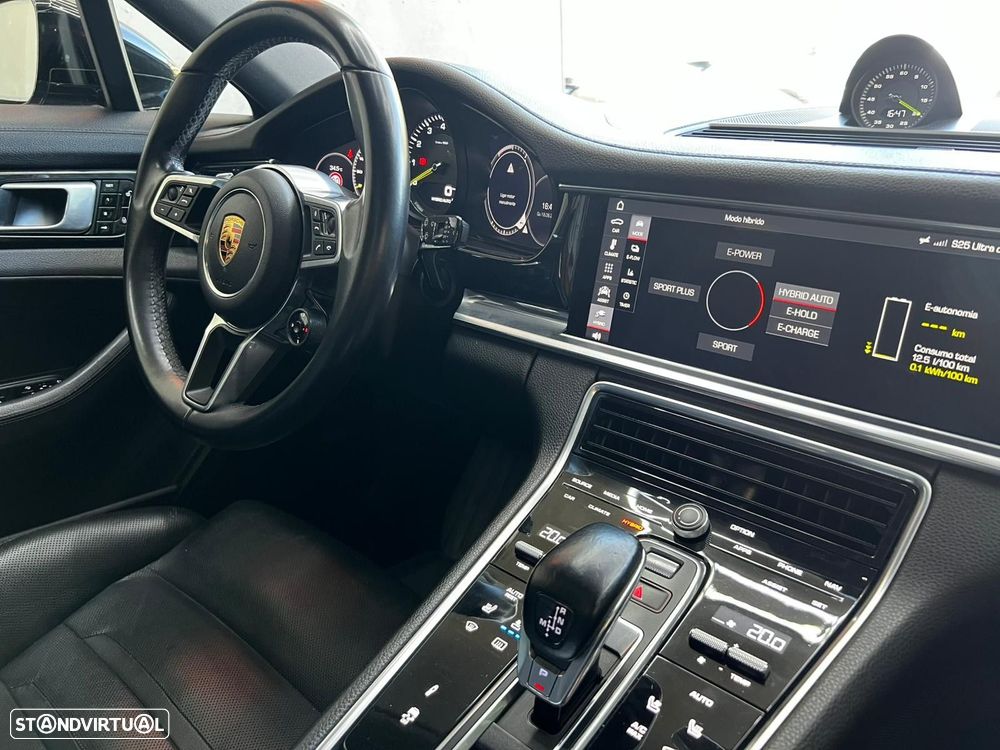 Porsche Panamera Sport Turismo 4 E-Hybrid Platinum Edition PDLS - 37